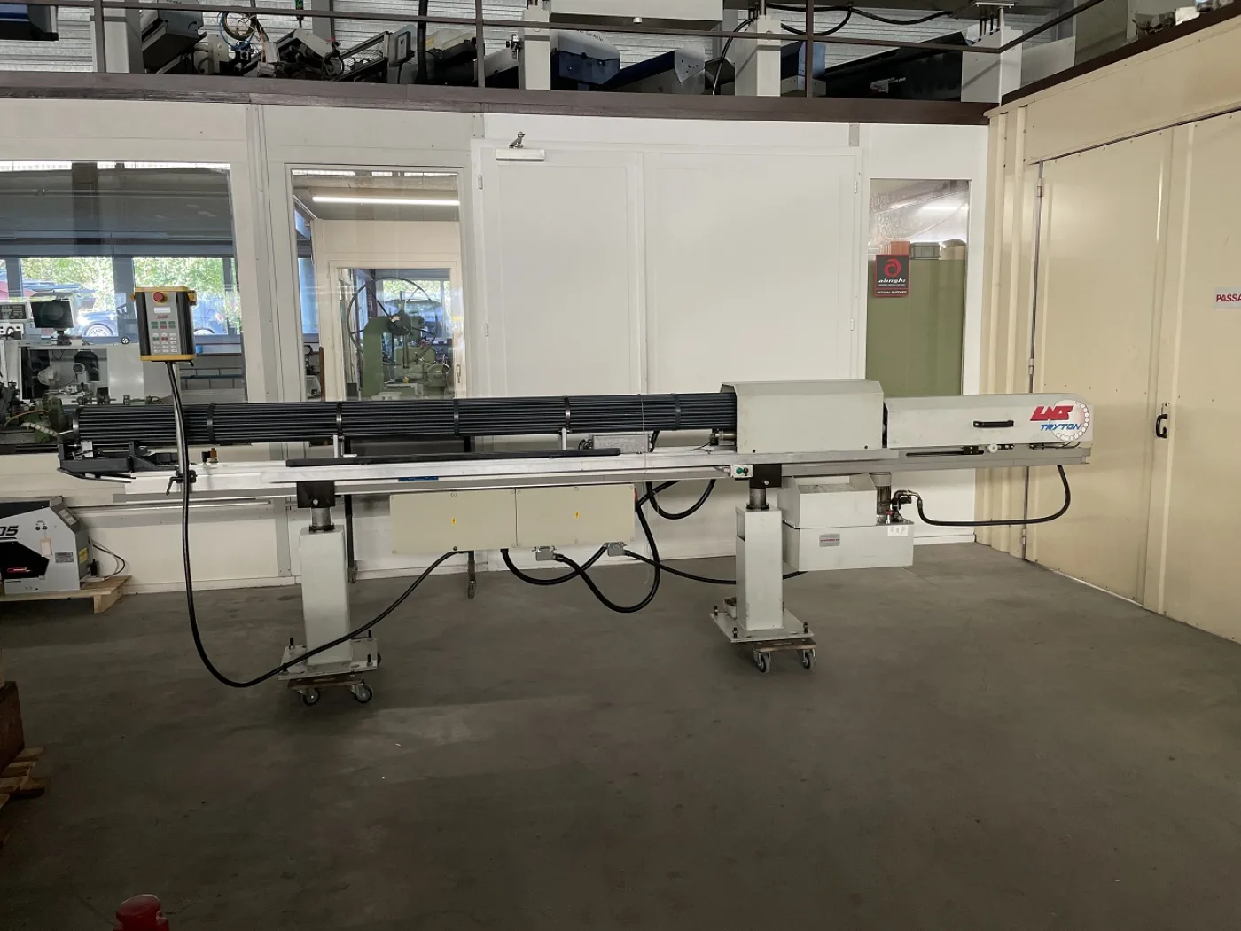 RAVITAILLEUR LNS TRYTON SST 5 - 8