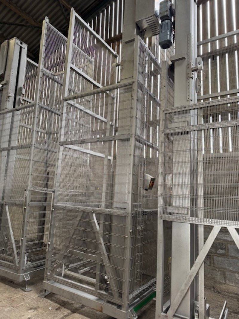 Tote Bin Hoist – Large
