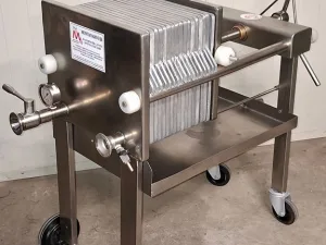 FILTER PLATES MODEL 32X32, STAINLESS STEEL FRAME, 20 ALUMINUM PLATES, SECOND-HAND MACHINE