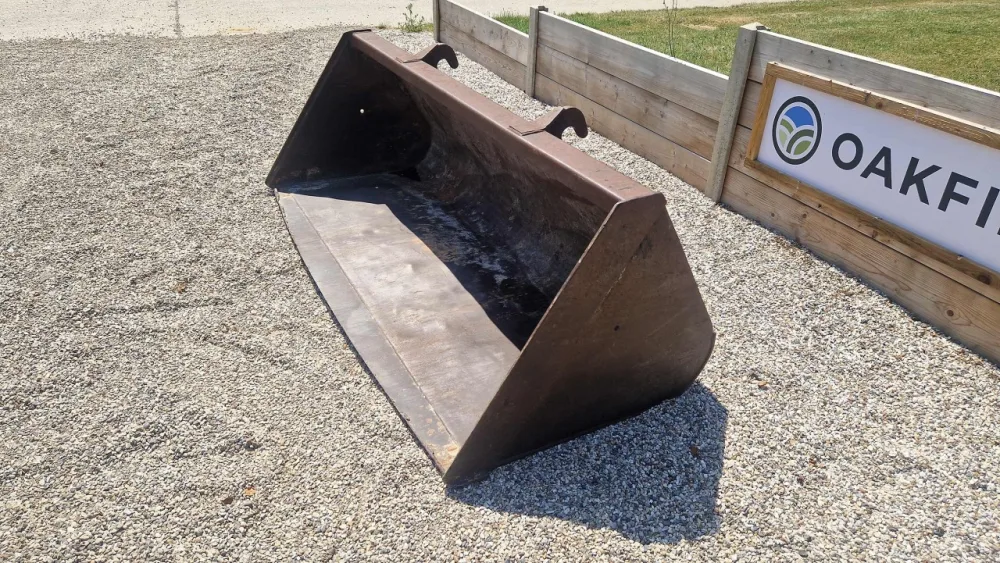 JCB 2200mm (7ft) Dirt Bucket