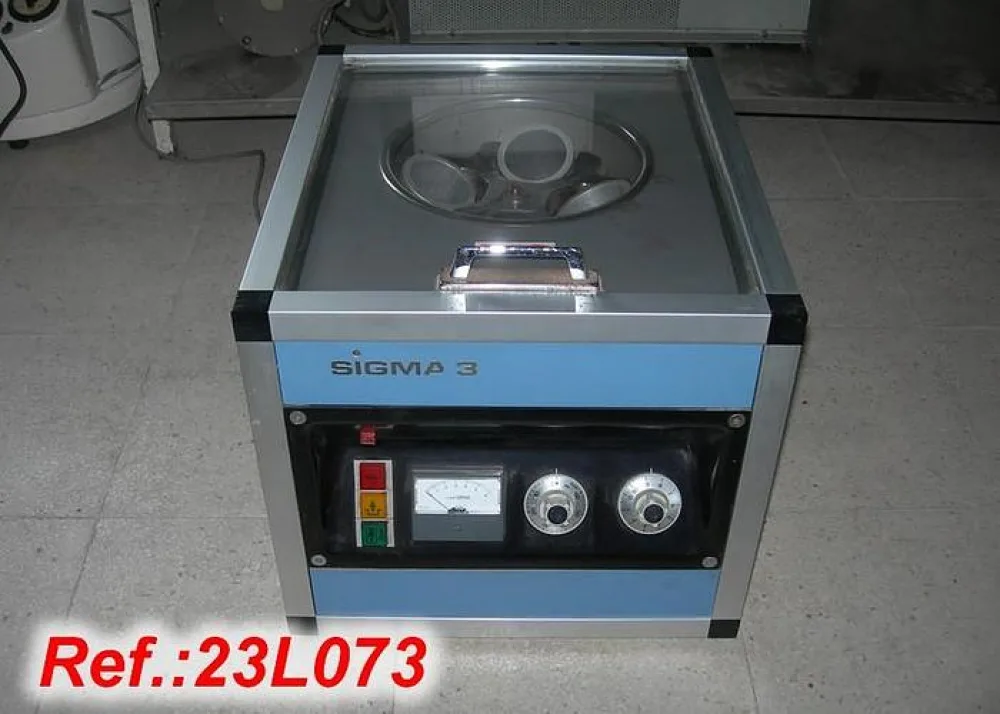 CENTRÍFUGA DE LABORATORIO "SIGMA" 3