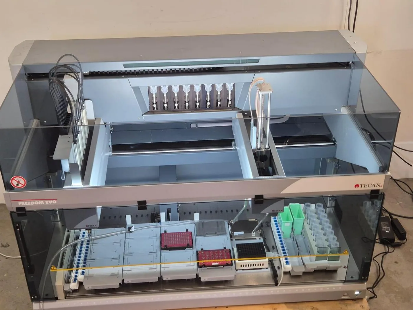 Tecan Freedom Evo-2 150 Robotic liquid handling workstation - 4