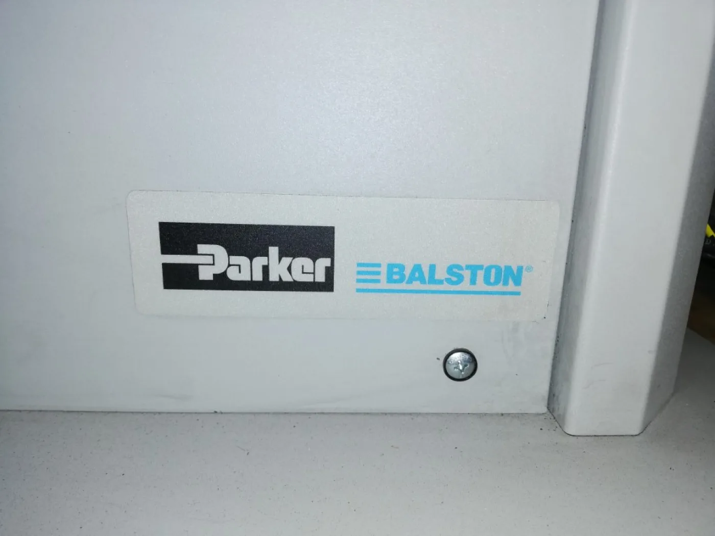 Parker Balston NITROGEN GENERATOR N2-22 - Miscellaneous - 6