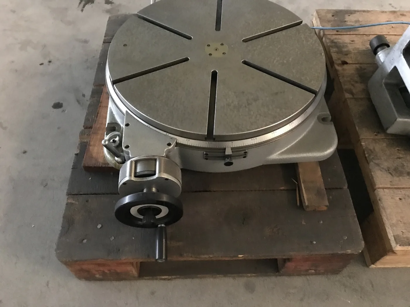 TABLE TOURNANTE “” TYPE 500 A 6 RAINURES T - 3