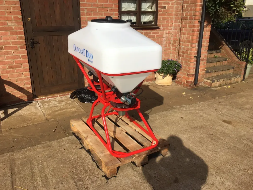 TECHNEAT OUTCAST DUO 24 METRE HIGH CAPACITY SLUG PELLETER