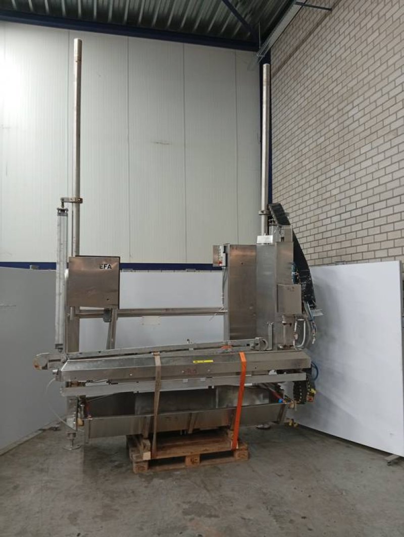 Paunch and intestine removal platform