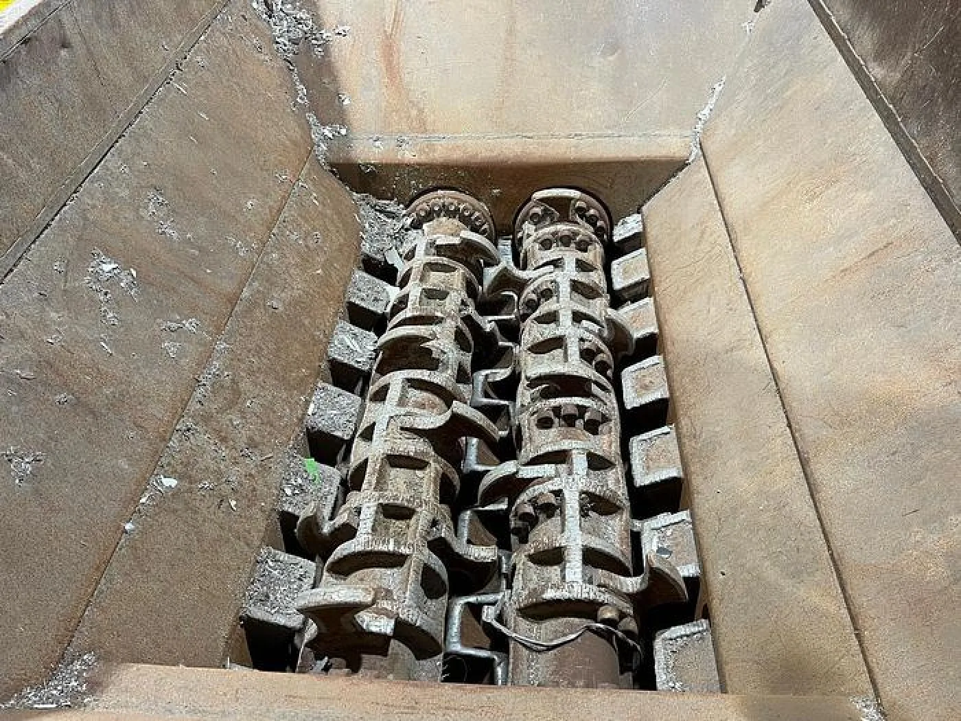 1997 AMB 633 Primary Twin-Shaft Shredder - 2