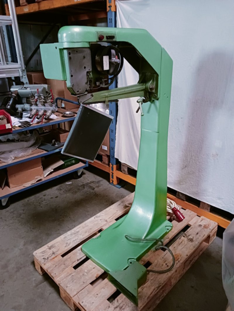 Kartonheftmaschine Speckboetel GFM