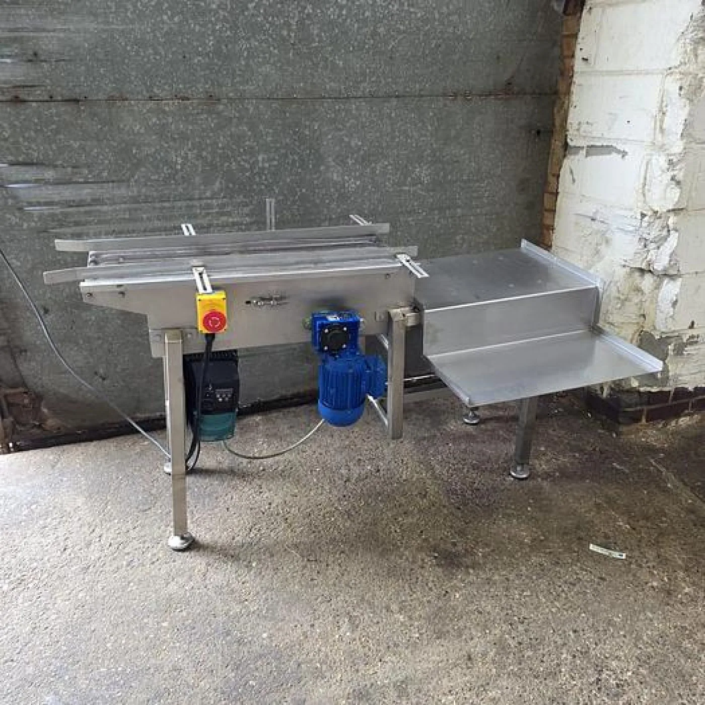 Wire Rack Conveyor - 1