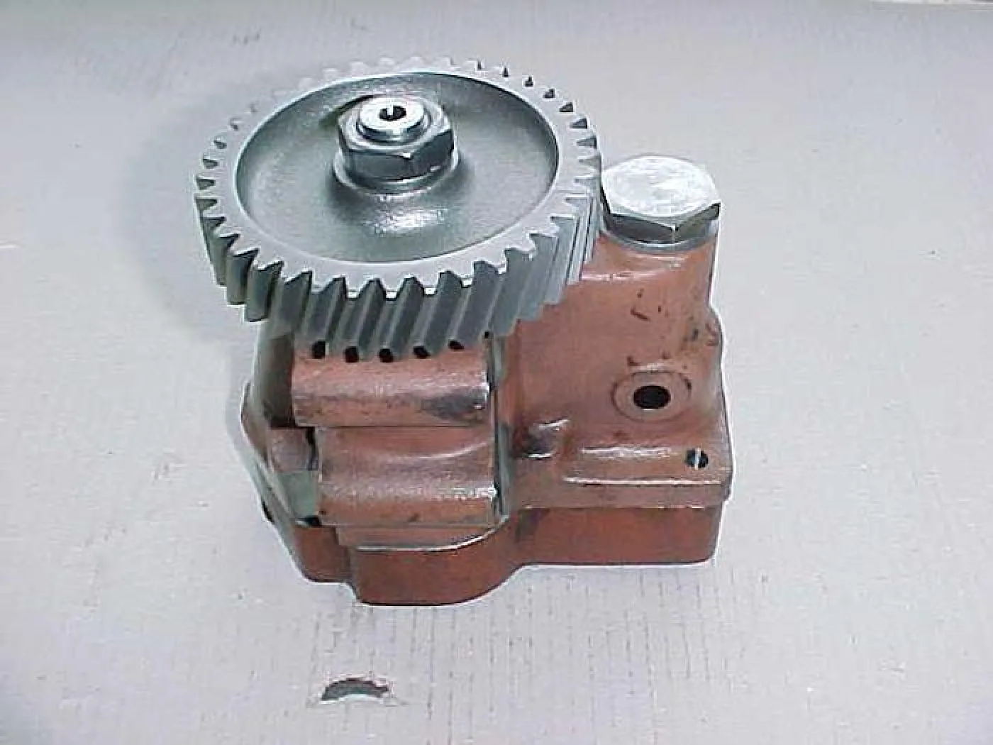 LUBE OIL PUMP DEUTZ BA12M816 - 2