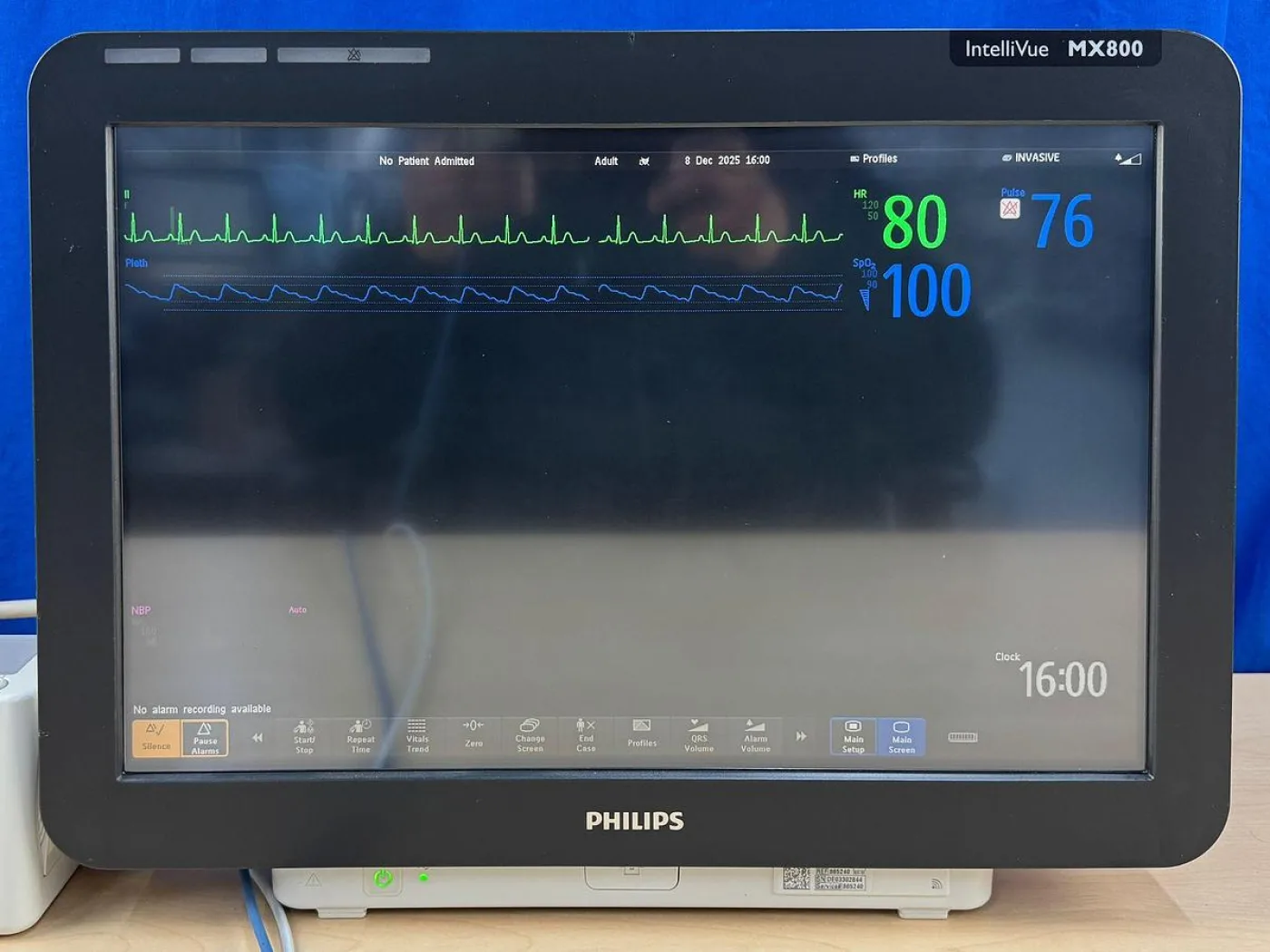 Philips IntelliVue MX800 Patient Monitor YOM: 2011 - 7