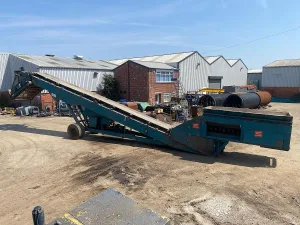 Powerscreen Commander 408 Mobile Screen Screener