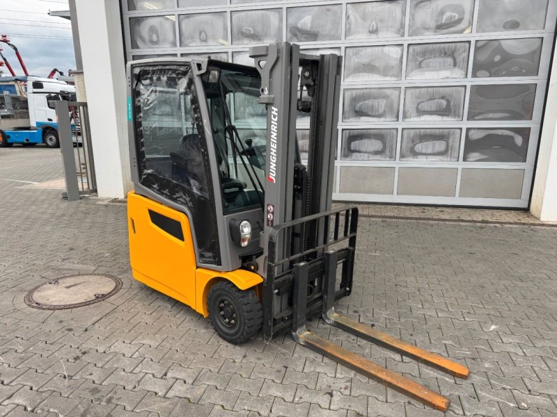 Jungheinrich EFG 215 / Triplex: 4.25m! / SS / 4.168h / 2024