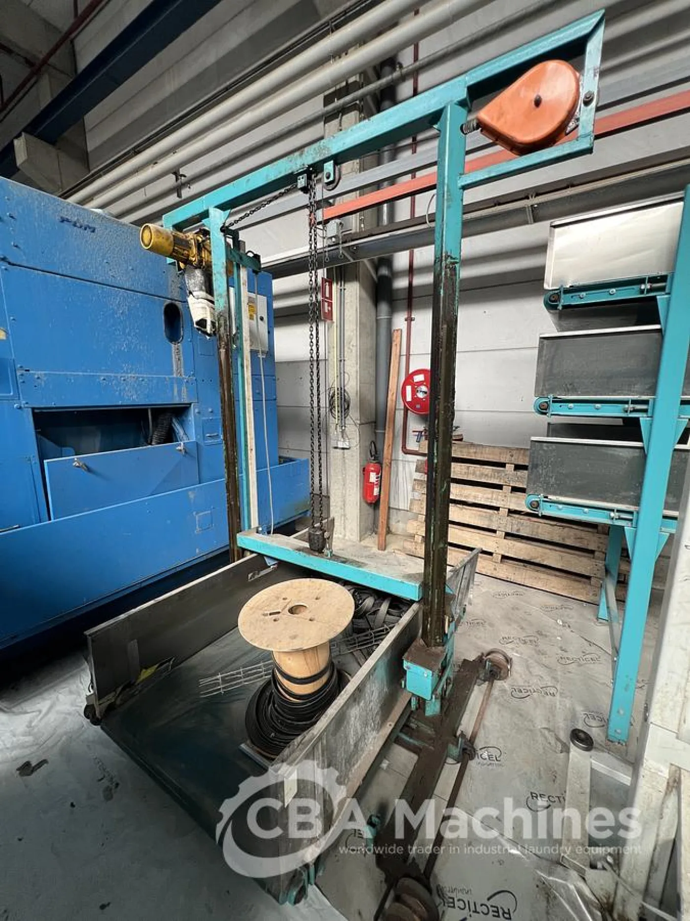 2000 Shuttle Lavatec height 2130mm (390) - 1