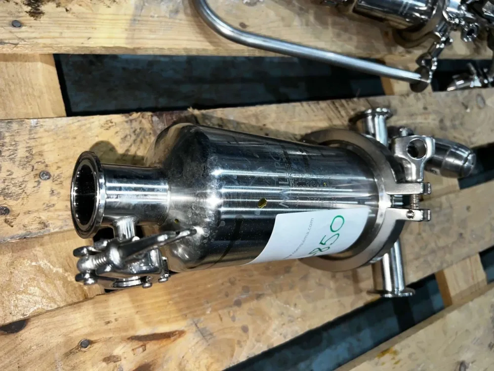 USED MILLIPORE SERIES 3000 T-LINE SINGLE-ROUND HOUSINGS STAINLESS STEEL FILTER 1.5 LITERS
