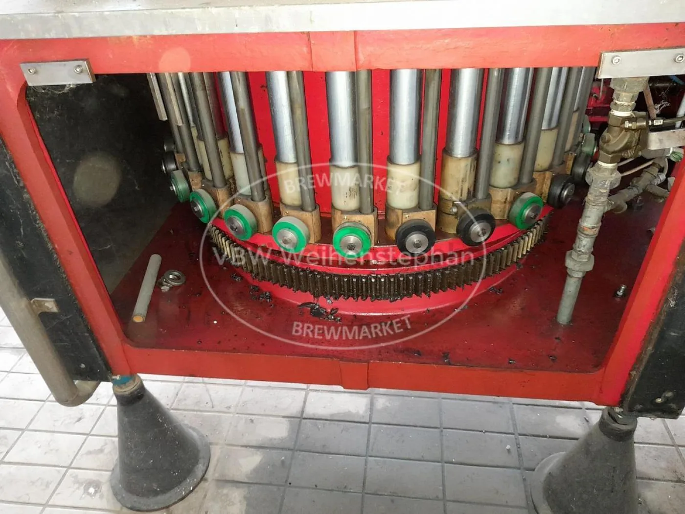 Bottle filler and capper - 6