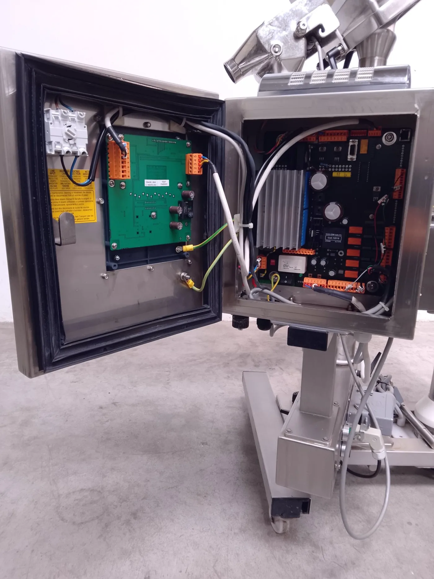 DEPOLVERIZZATORE COMPRESSE CON RILEVATORE METALLI – KRAMER – MOD. E2000-500ER - 2