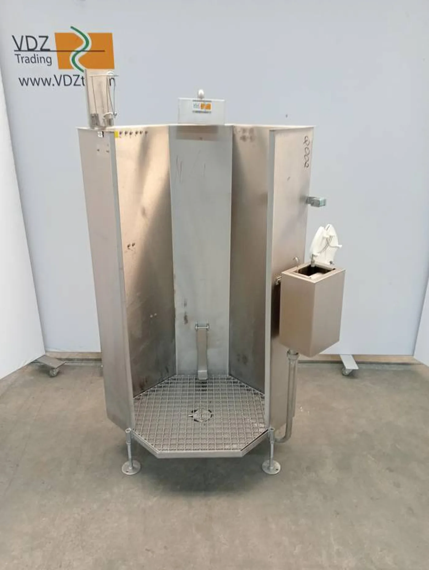 Apron washer - 2