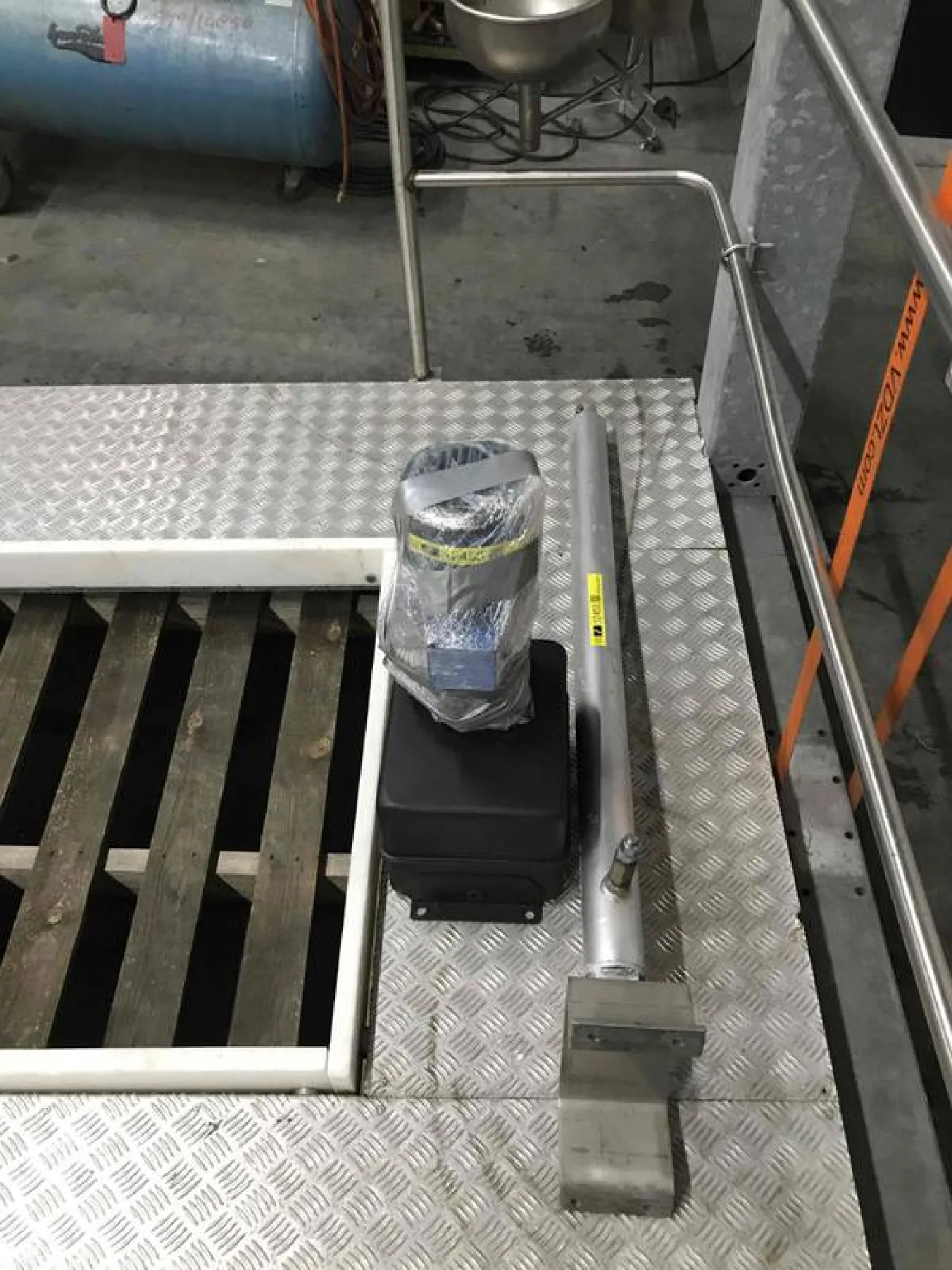 All-round slaughtering platform - 6