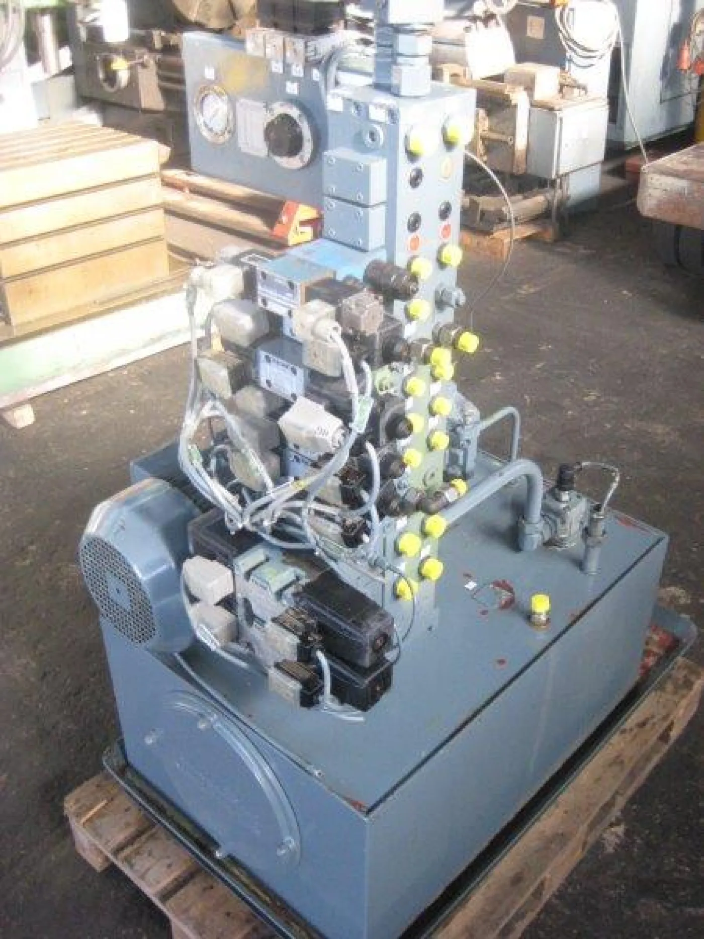 UNIVERSAL Hydraulik 1987 - 2