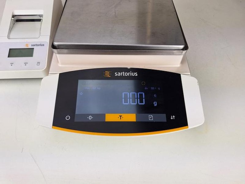 Sartorius ENTRIS2201l-1S Balance +Tare Printer