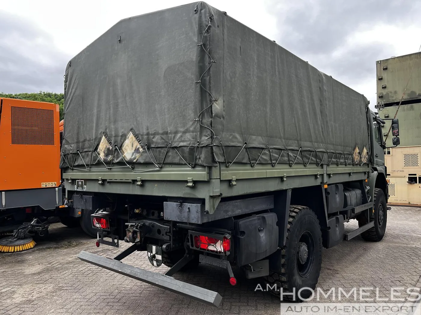 Mercedes-Benz AXOR 1829A 4x4 - 4
