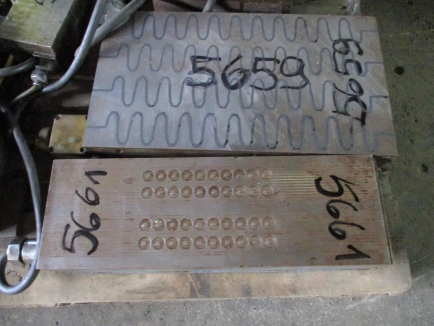 450 x 250 x 90 mm UNBEKANNT - 3