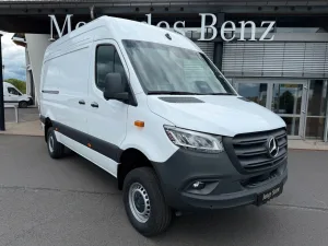 Mercedes Benz Sprinter 319 CDI 4x4 3665 DISTRONIC AHK LED