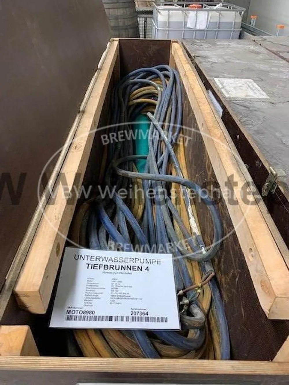Submersible pump