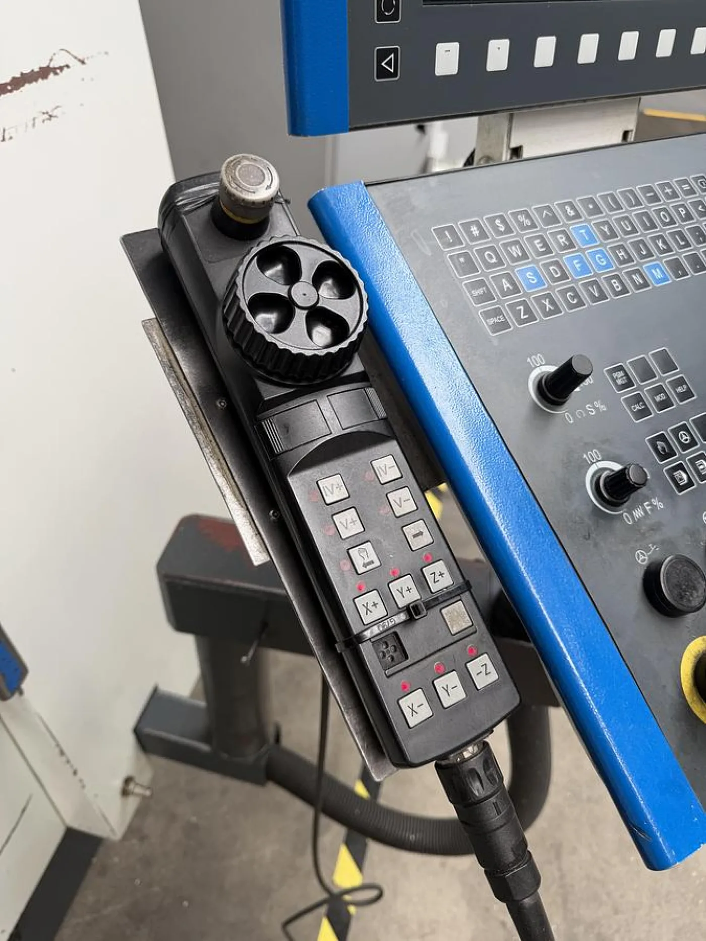 MIKRON VCE-600 Pro - 7