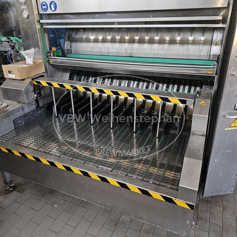 Bottle cleaning system