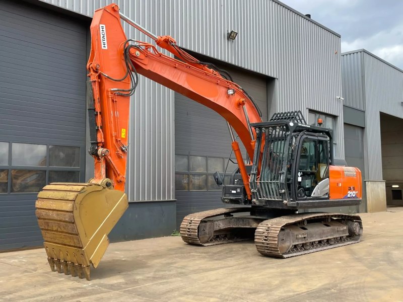 Hitachi ZX210LC-6