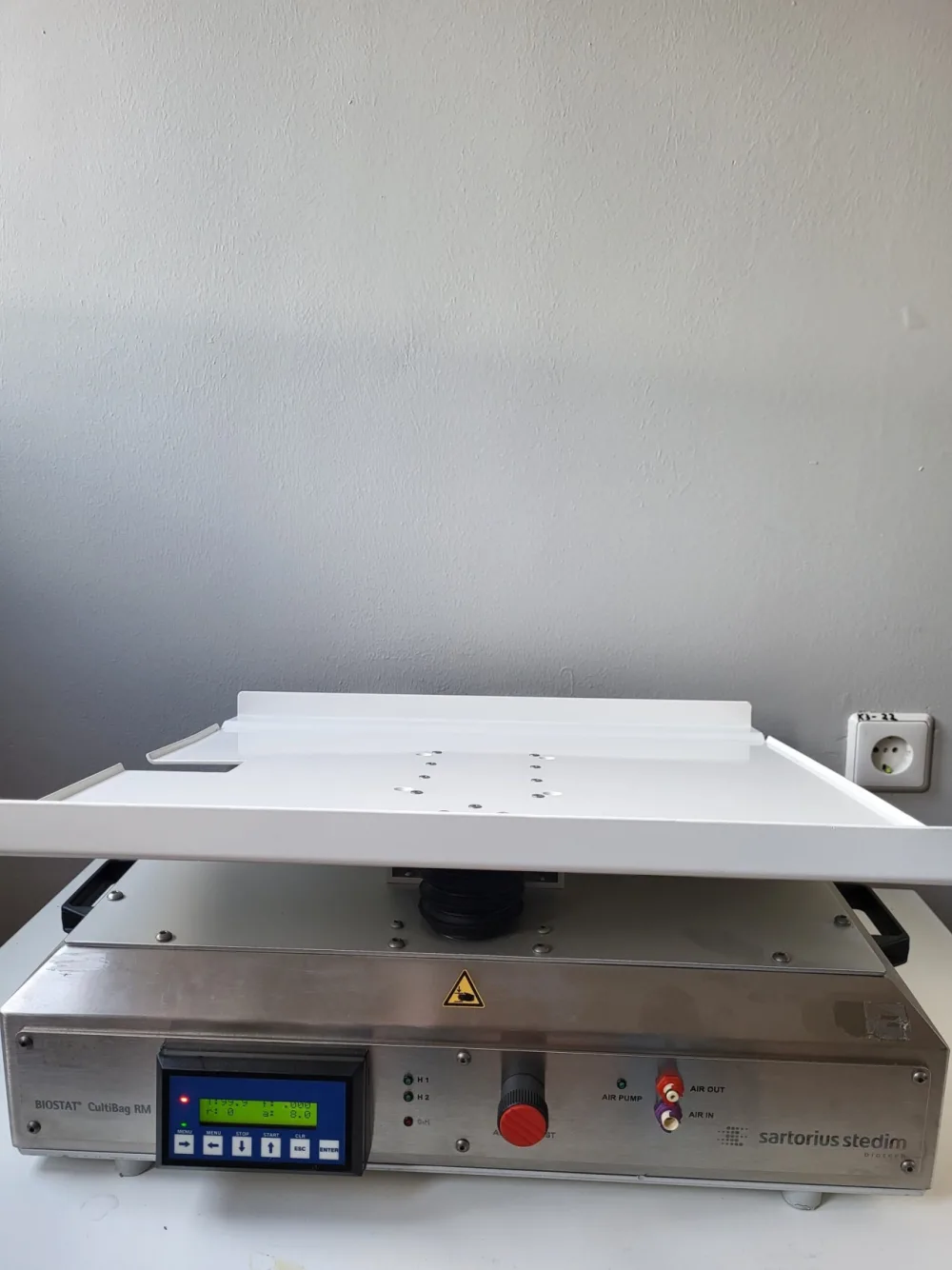 2385 - Tweedehands Sartorius Stedim Biostat CultiBag RM 50 met verwarmingsplaat