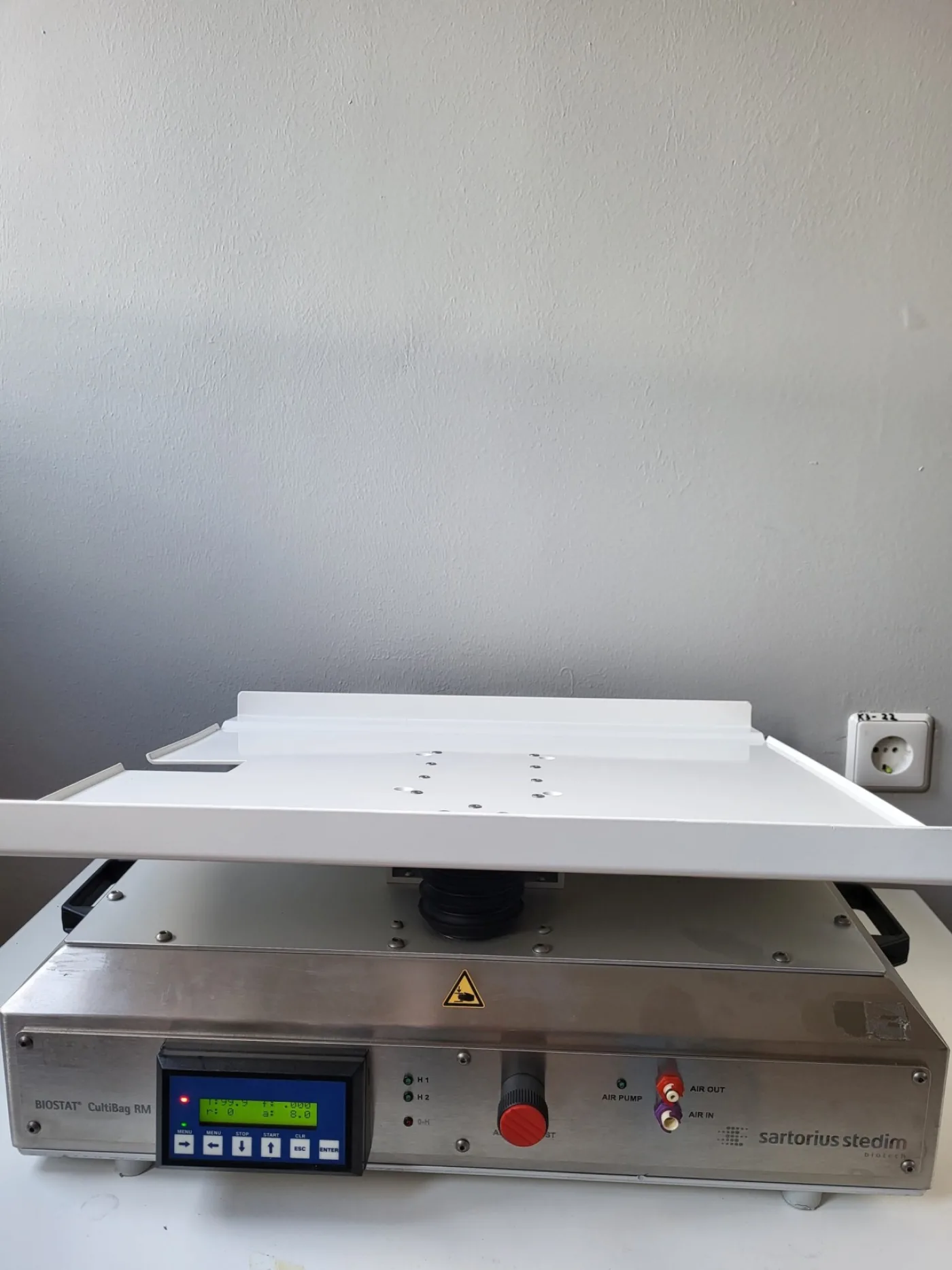 2385 - Tweedehands Sartorius Stedim Biostat CultiBag RM 50 met verwarmingsplaat - 1