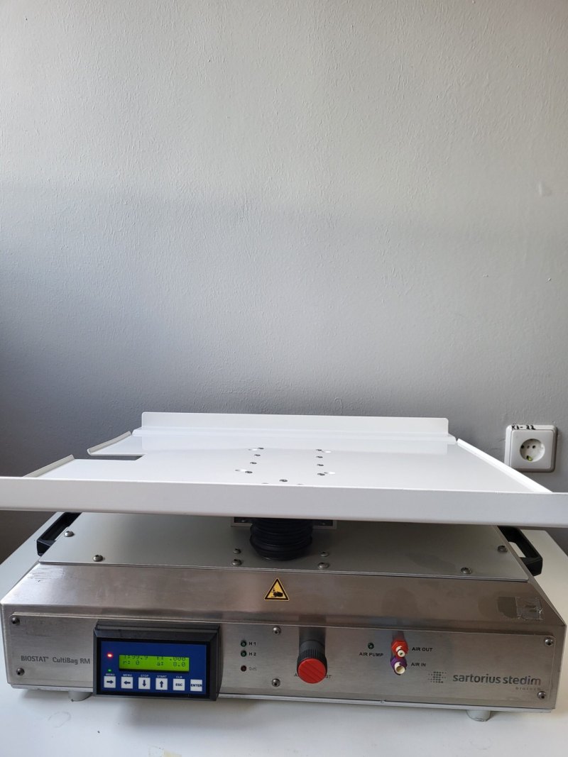 2385 - Tweedehands Sartorius Stedim Biostat CultiBag RM 50 met verwarmingsplaat