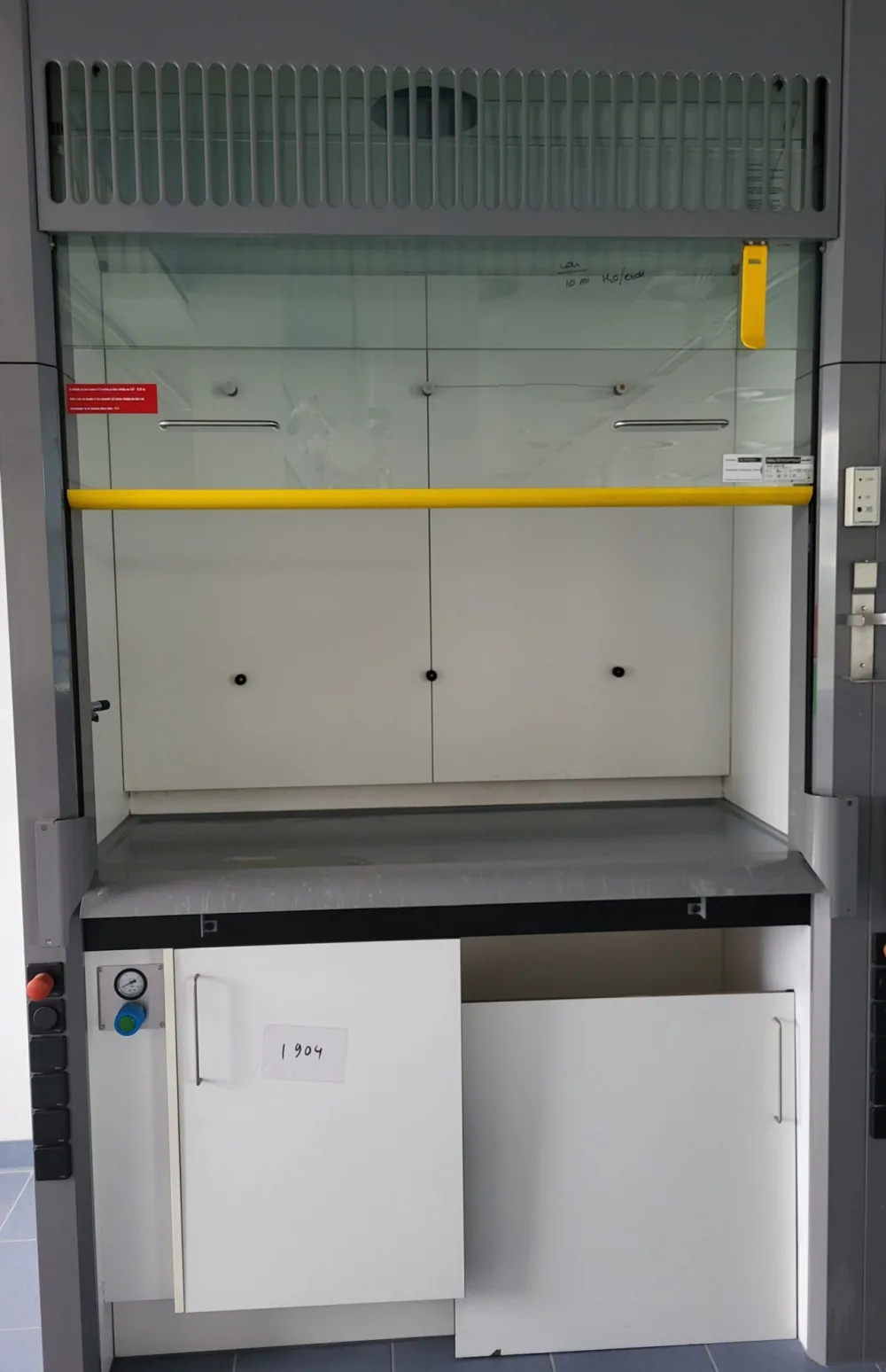 1904 - Used S+B Fumehood (150cm)