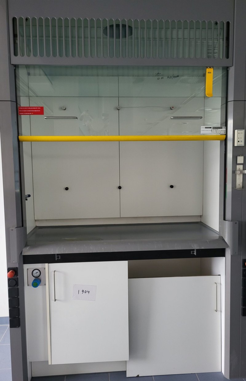 1904 - Used S+B Fumehood (150cm)