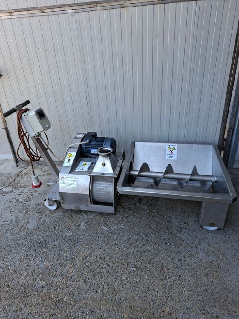 VOLUMETRIC PUMP ELLIPTICAL ROTOR , FOR GRAPES AND POMACE, IN STAINLESS STEEL FIRM ENOVENETA MODEL EVP1, SECOND-HAND MACHINE