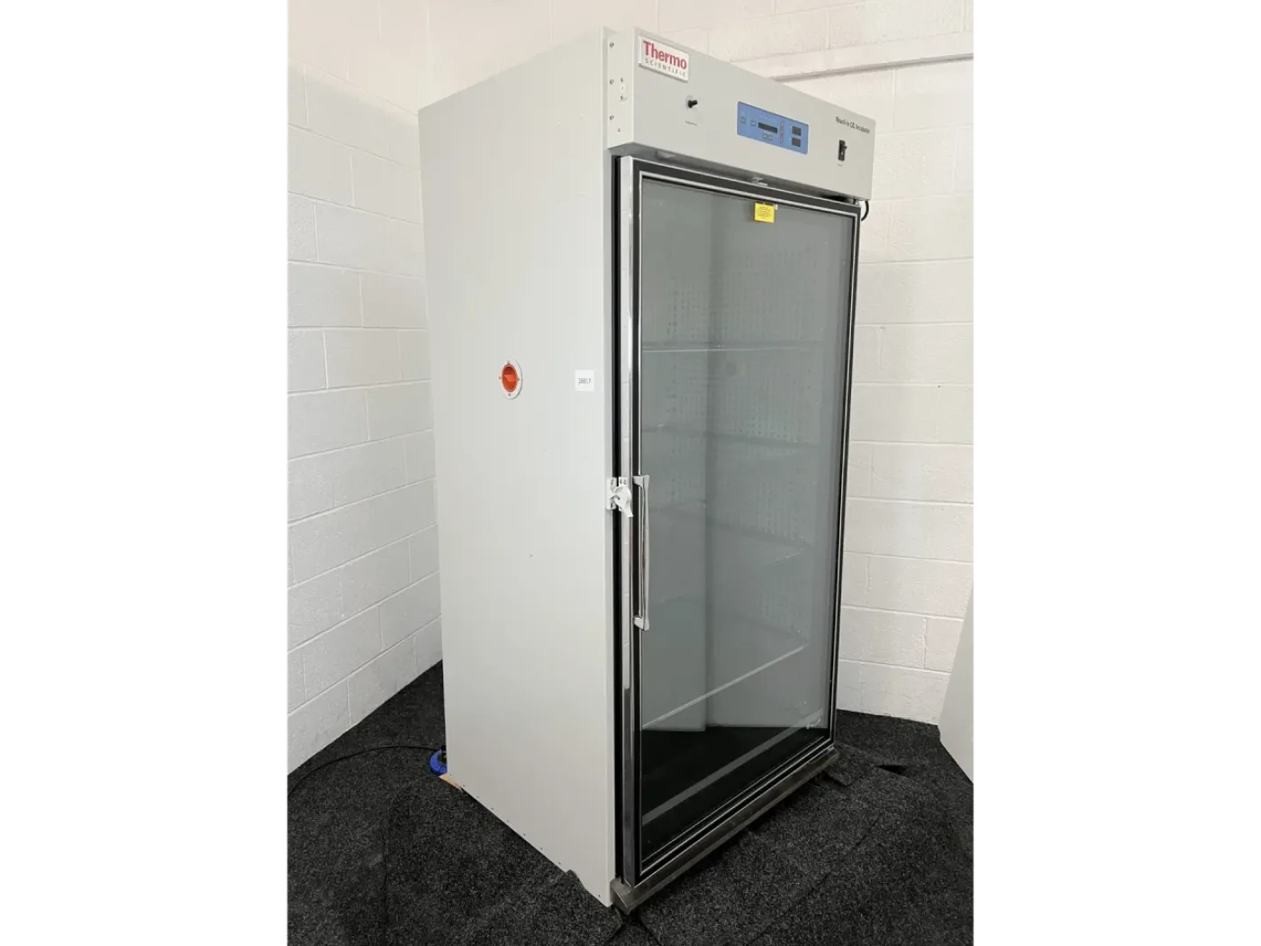 Thermo Scientific Reach-In CO2 Incubator - 2