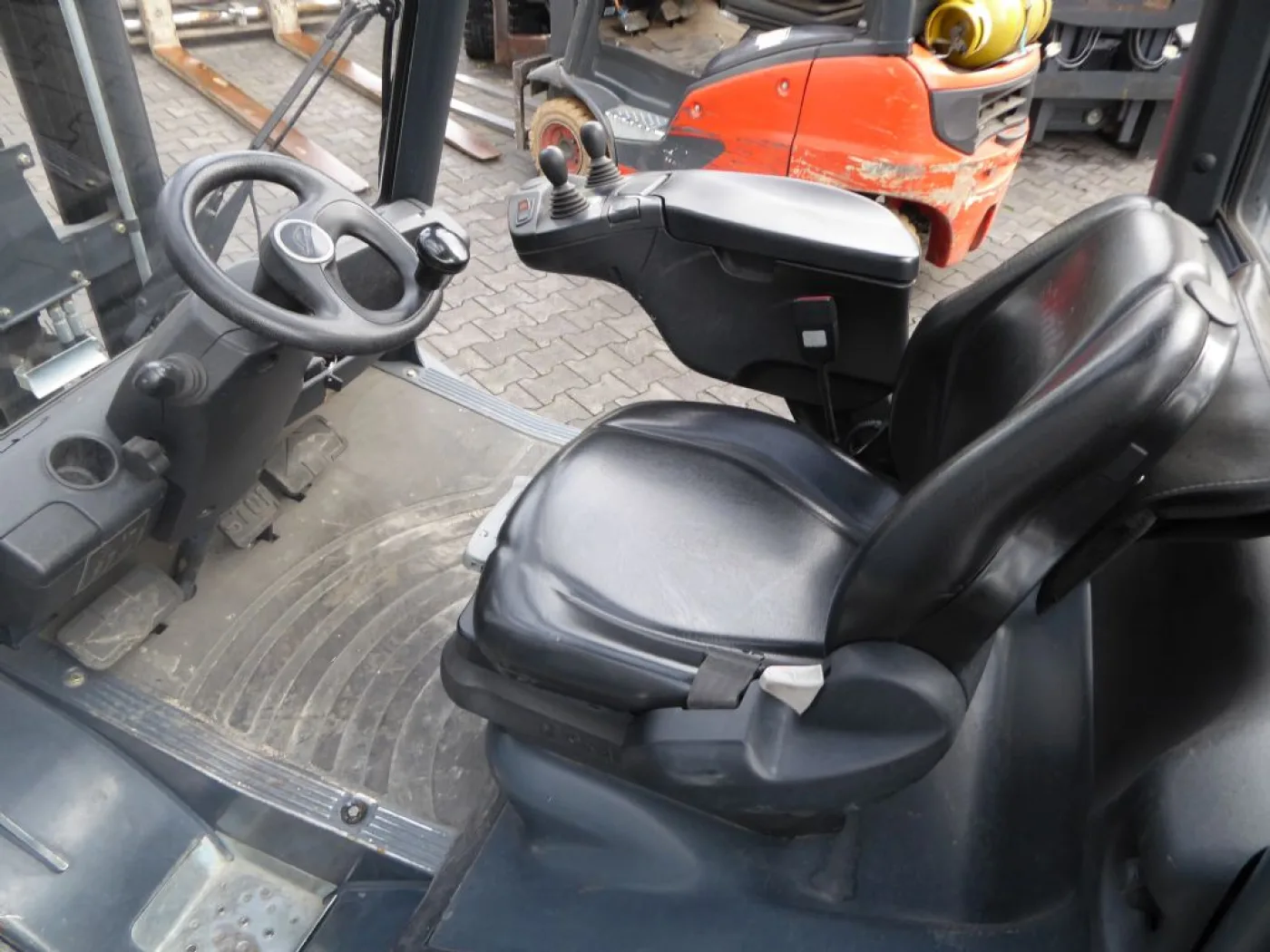 Linde H30D-02 - 8