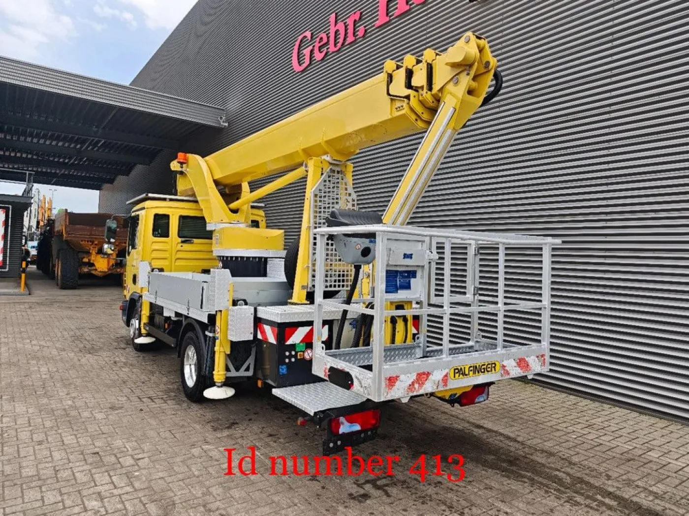 MAN TGL 8.220 4x2 Palfinger P300KS - 4