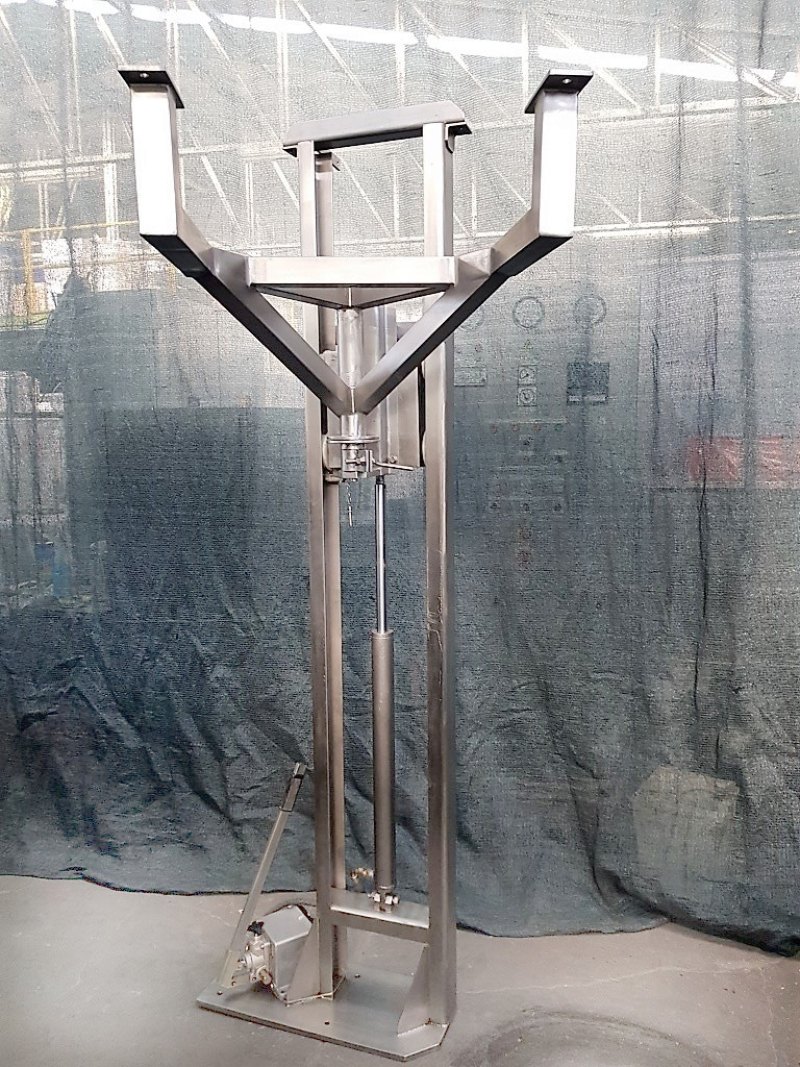 ELEVATORE IDRAULICO