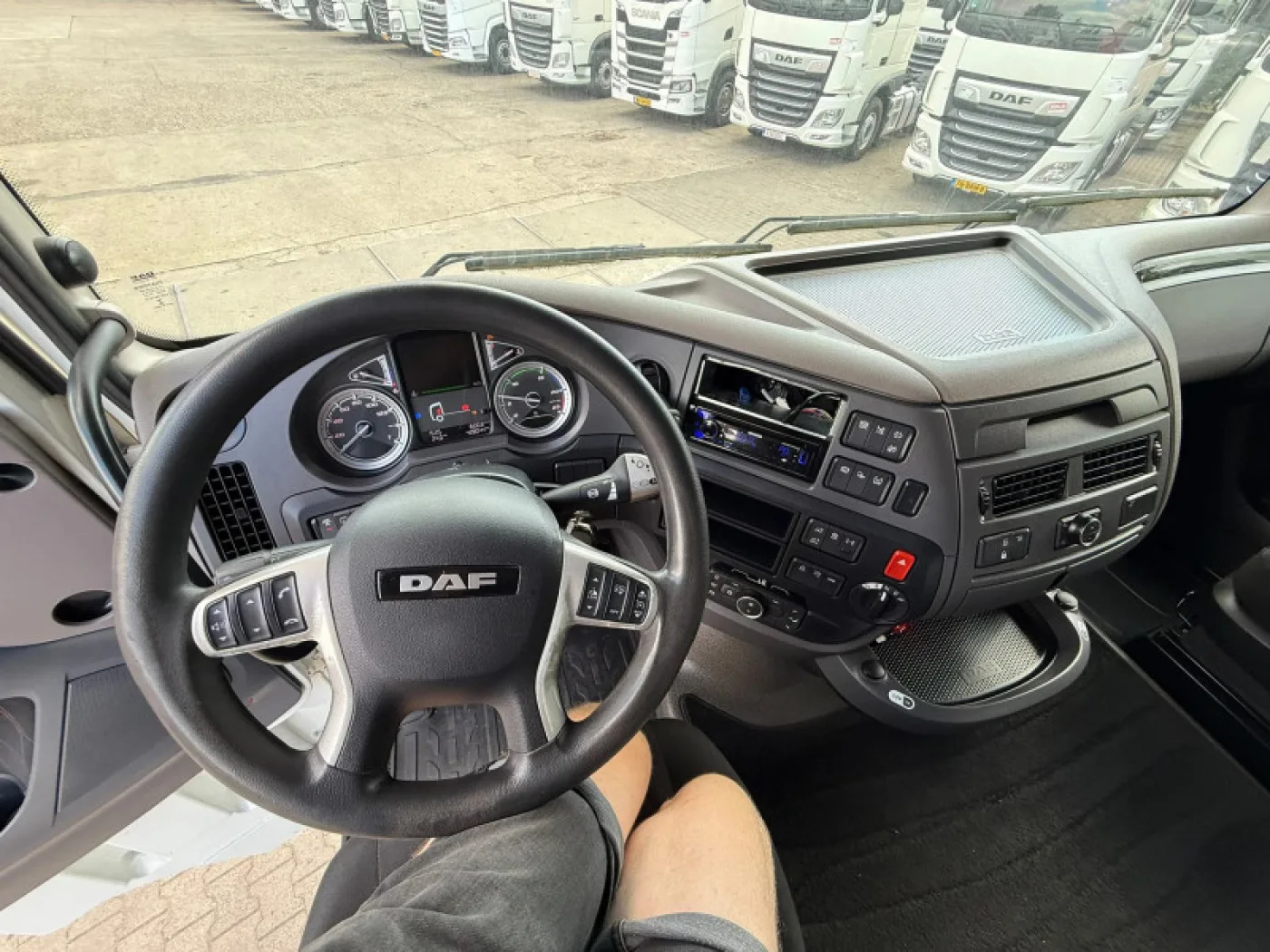 DAF XF 480 6X2 FTP Space Cab Midlift Stand-alone A/C Alcoa 428,044 km NL Truck - 8