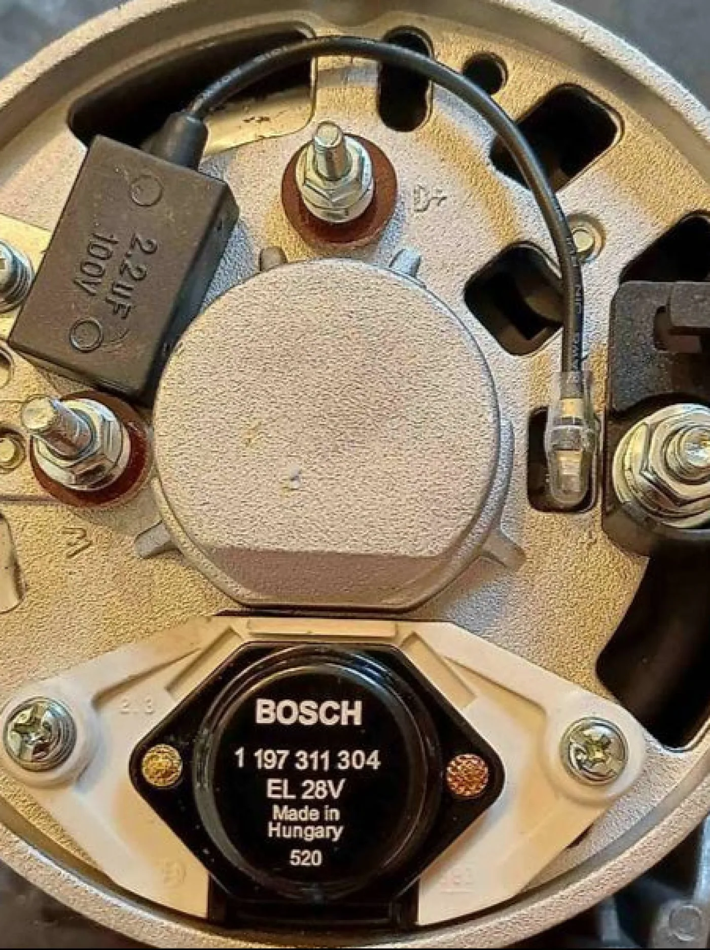 Dynamo - 28V - 10/30A - OM602 - 3