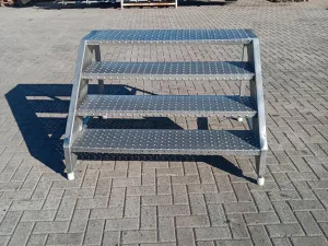 Platform/stair
