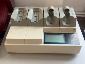 Stryker Batterycharger Akkuladegerät