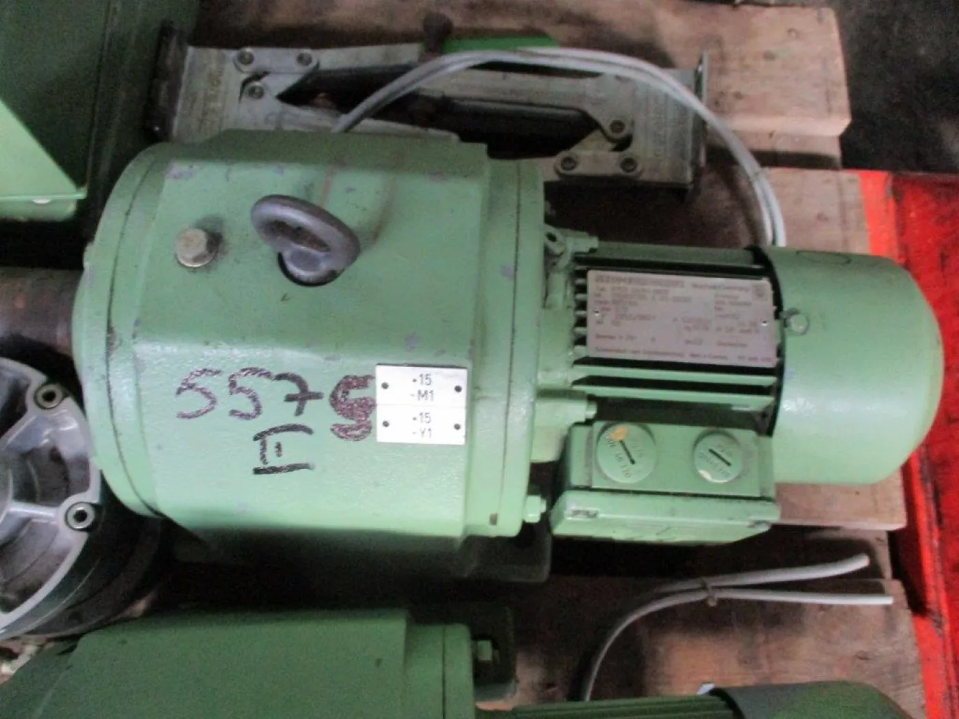 R 703 D63N-6B03 SEW 1989 - 4