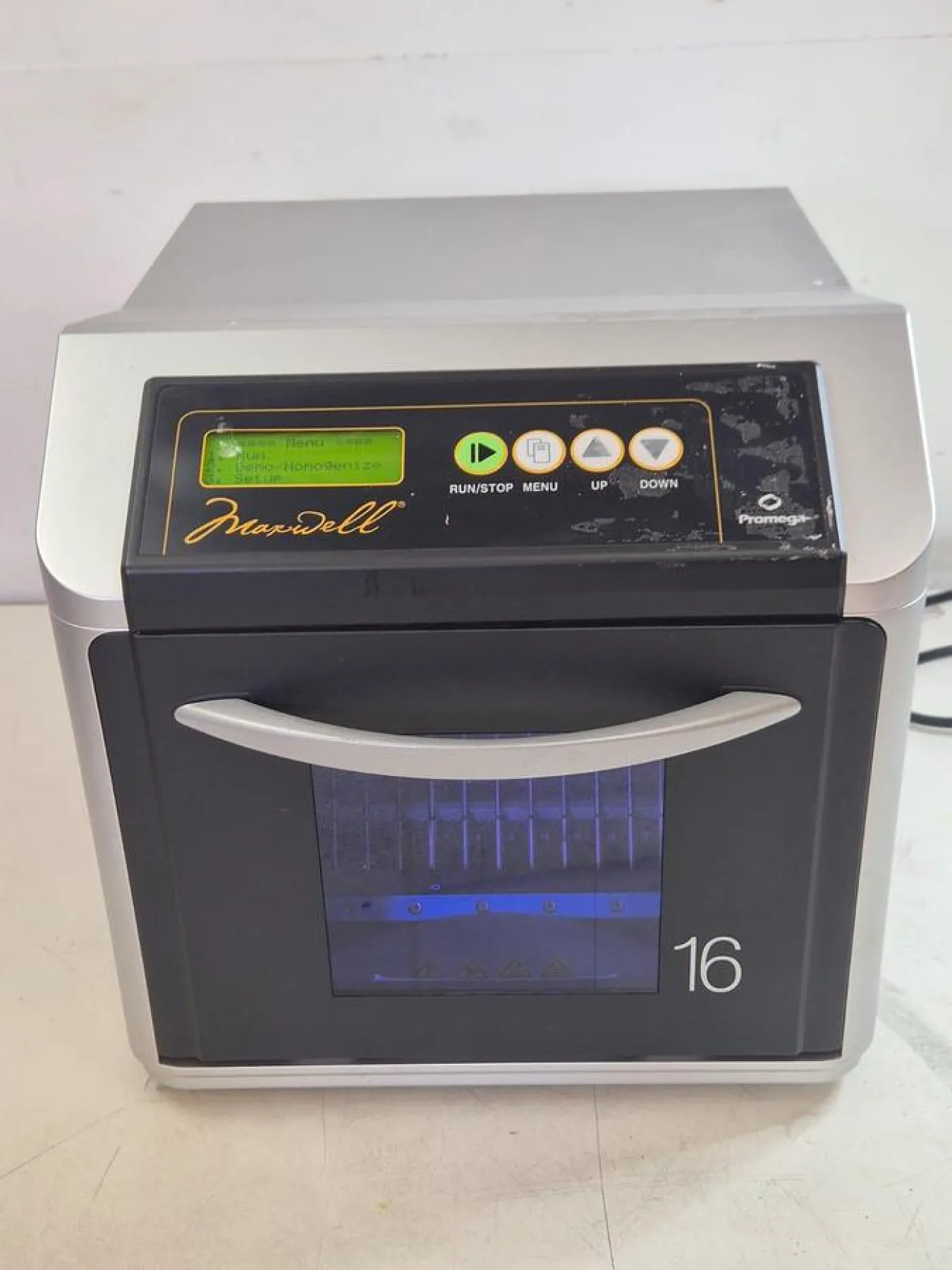 Promega Maxwell 16 Magnetic Particle Processor MX3031 - 1