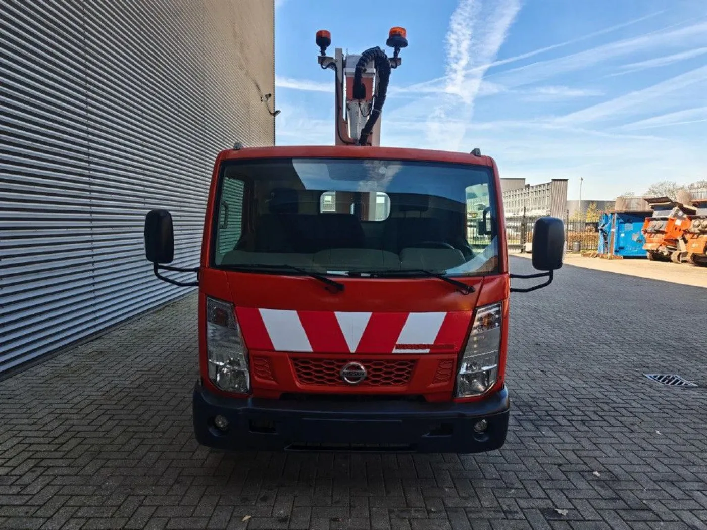 Nissan Cabstar 35.12 NT400 Multitel MJ201 - 8