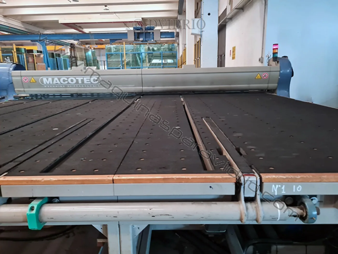 MESA DE CORTE PARA VIDRIO LAMINADO MACOTEC - 1